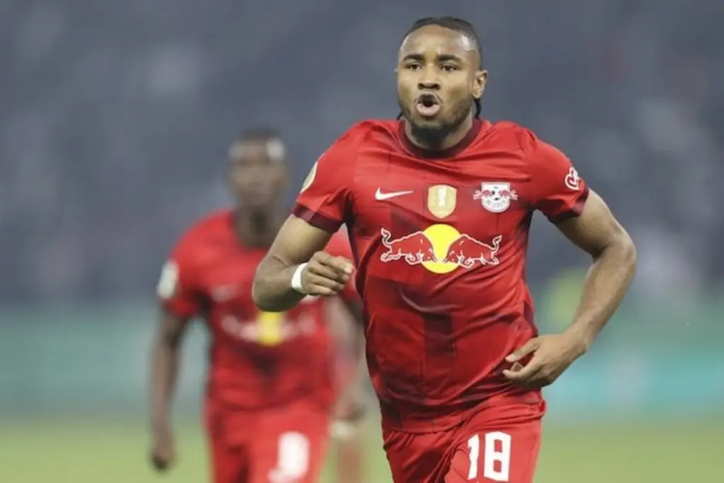 Biểu cảm của cầu thủ Leipzig, Christopher Nkunku, sau khi ghi bàn vào lưới Frankfurt trong trận chung kết DFB Pokal 2022/2023