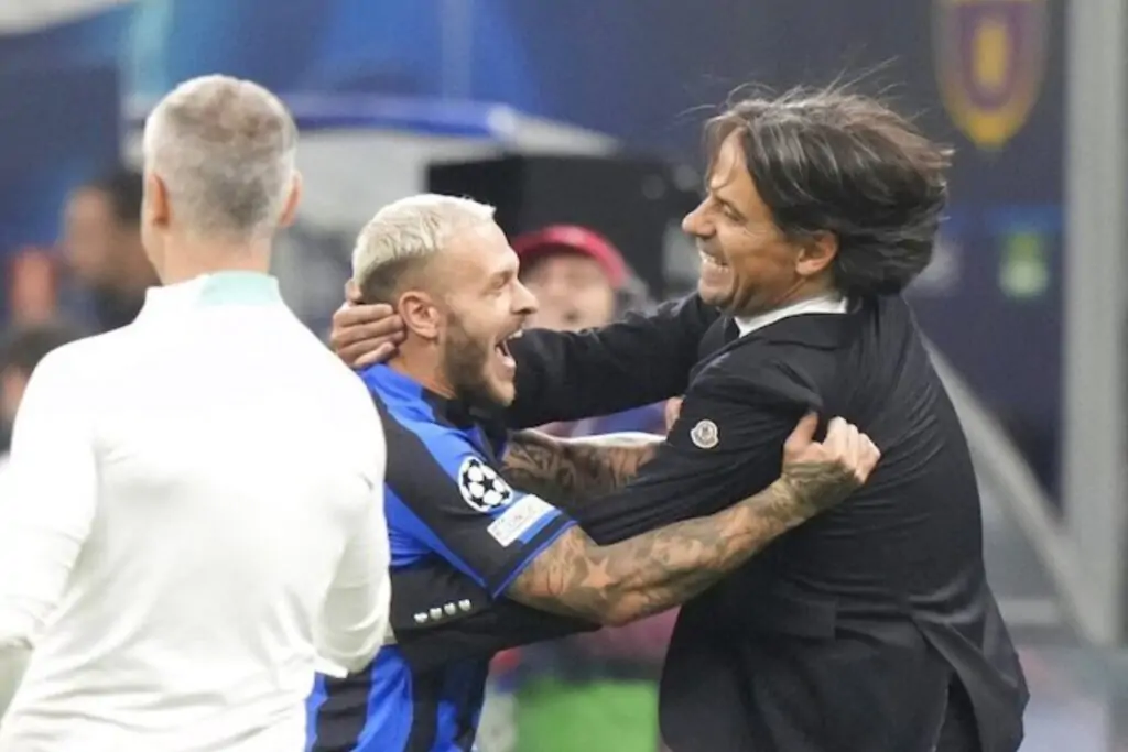 Lễ kỷ niệm Federico Dimarco của Inter Milan và huấn luyện viên Simone Inzaghi